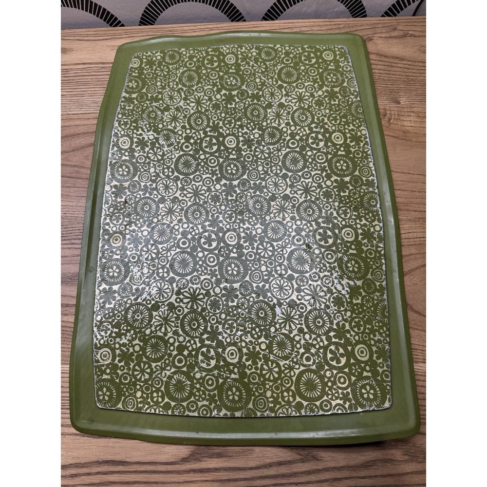 VTG 70s Metallic Green Floral Rubbermaid 1322 Stove Counter Mat Hot 19.5x13.75"